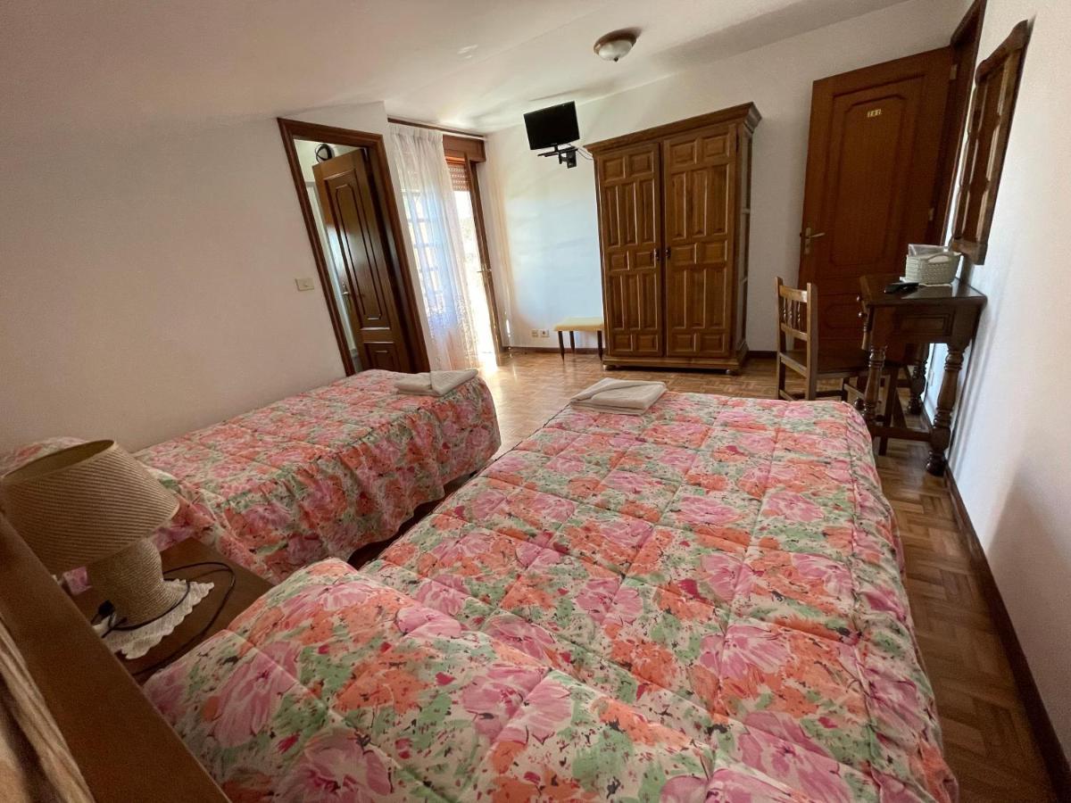 Hostal Restaurante Luz De Luna Villanueva De Arosa Eksteriør billede