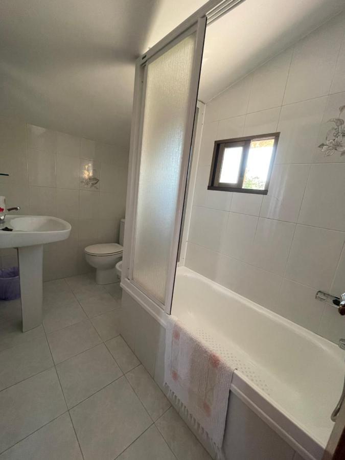 Hostal Restaurante Luz De Luna Villanueva De Arosa Eksteriør billede