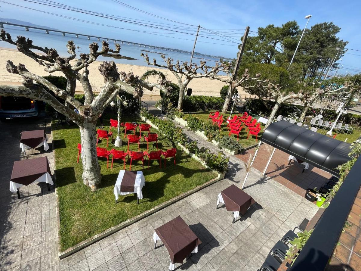 Hostal Restaurante Luz De Luna Villanueva De Arosa Eksteriør billede